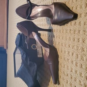Heels size 9 brown